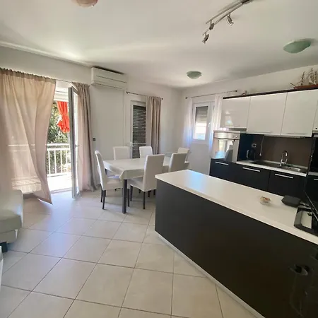 Appartement By The Sea Brodarica, - 23656 *